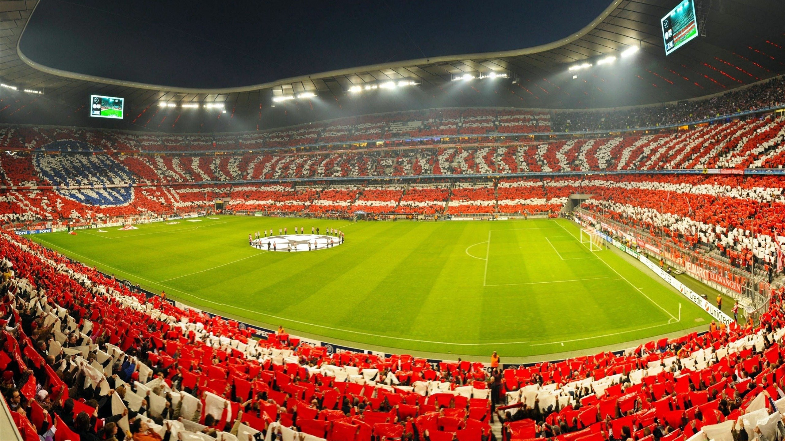 九游电竞-田径多项世界纪录被刷新，包括女子跳高、男子撑杆跳高、女子1500米、男子3000米和女子马拉松等项目。